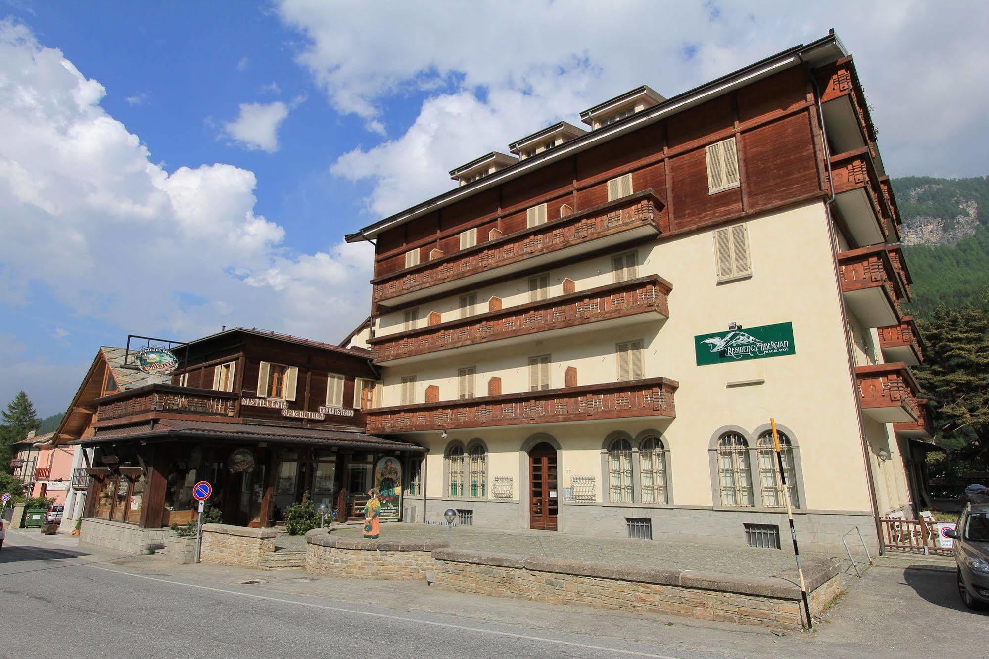 Residence Albergian Праджелато Екстериор снимка